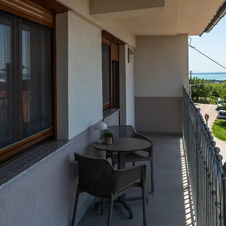 Luna Appartement *